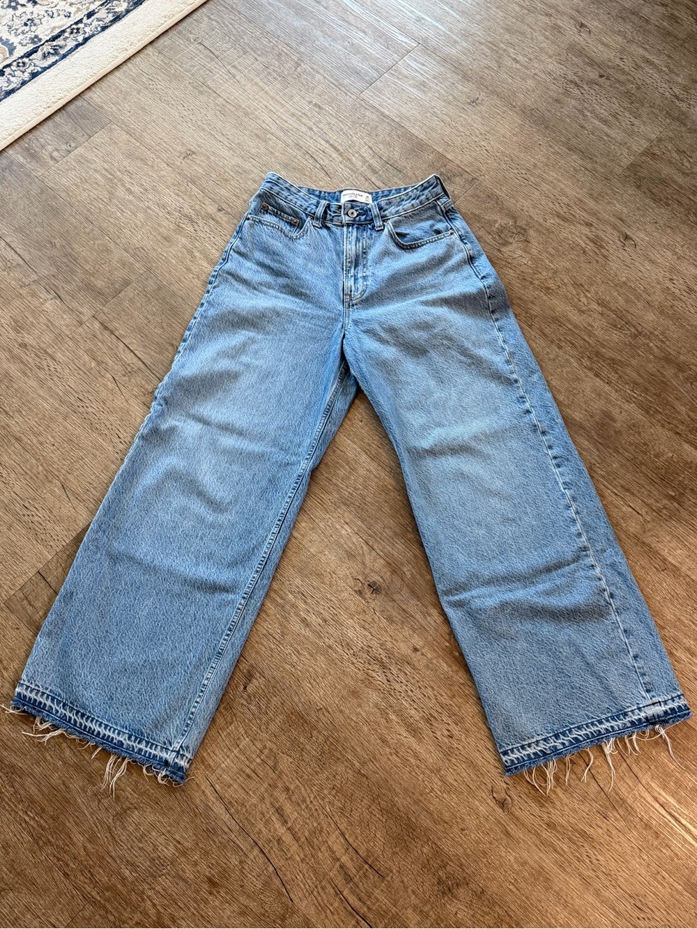 Light Blue Wide Leg Women's Jeans - Casual Frayed Hem